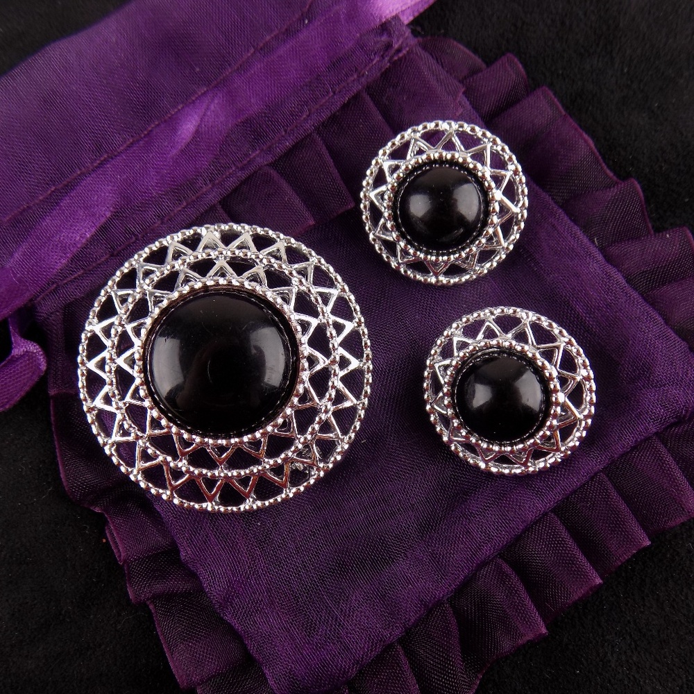 arah Coventry Silver Tone Black Brooch Pin Clip on